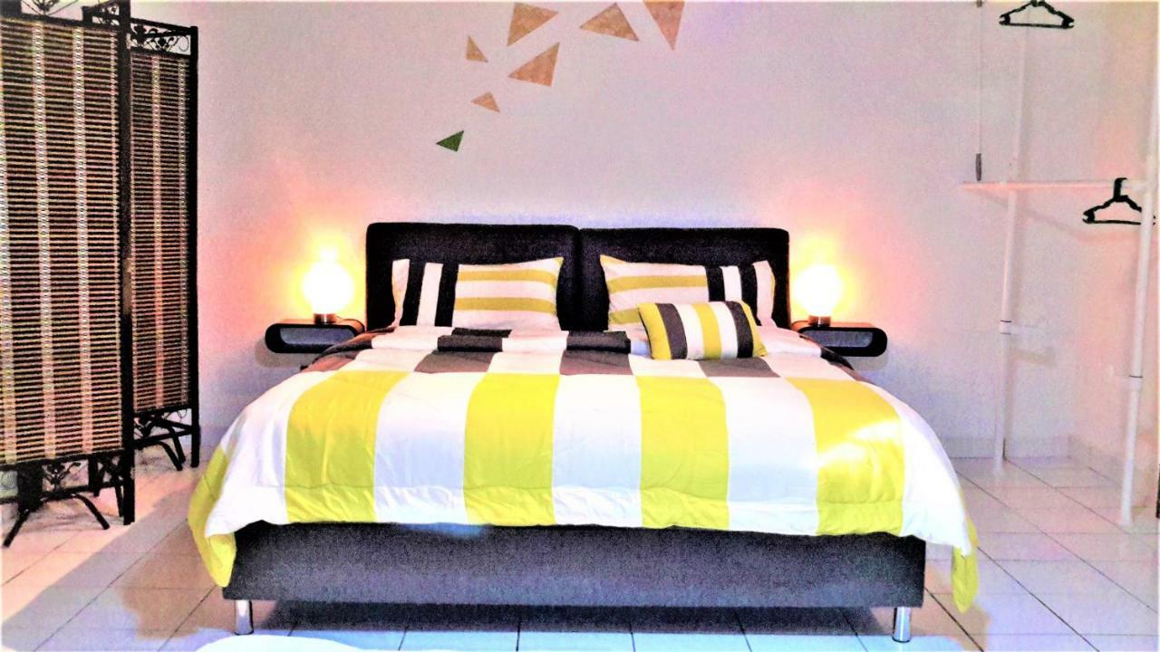 Sabandy House B&B Padang Mat Sirat Екстериор снимка